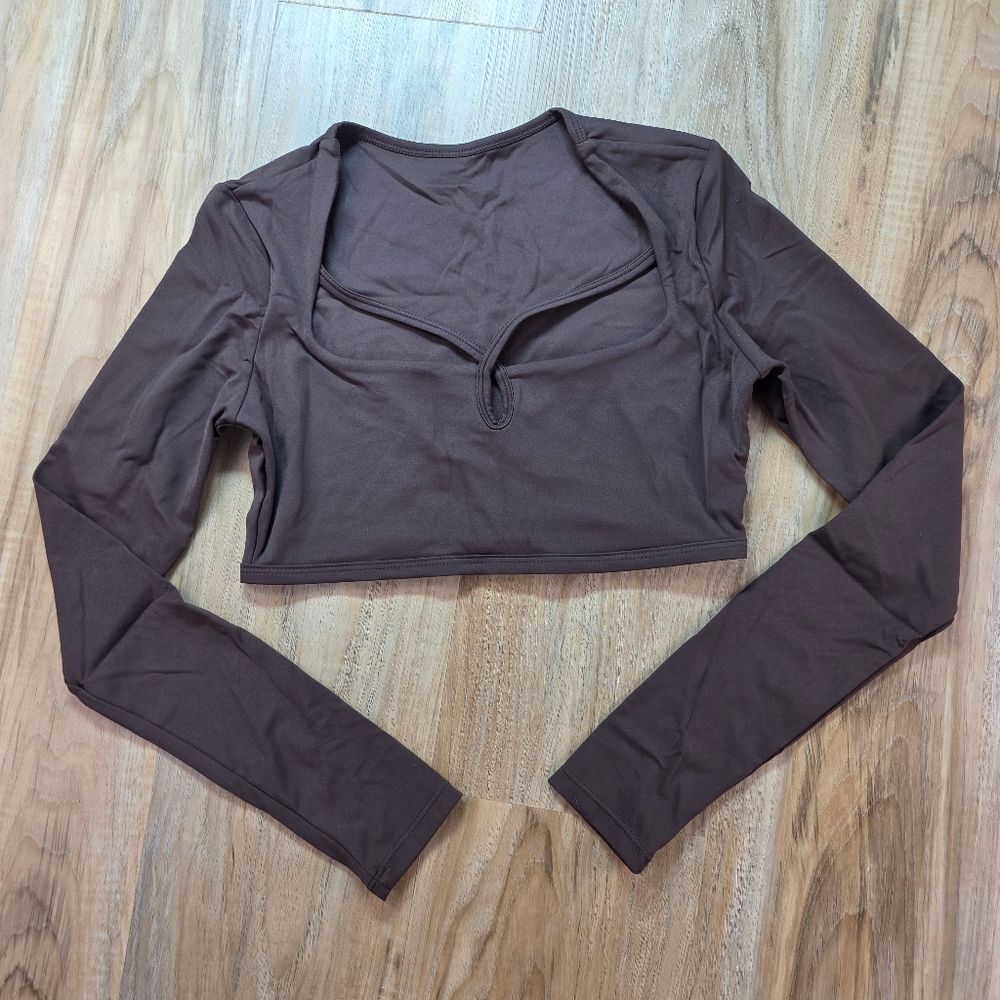 💬🩵🅰️NWOT Brown Crisscross Cropped Long Sleeve Top Large - Picture 6 of 16